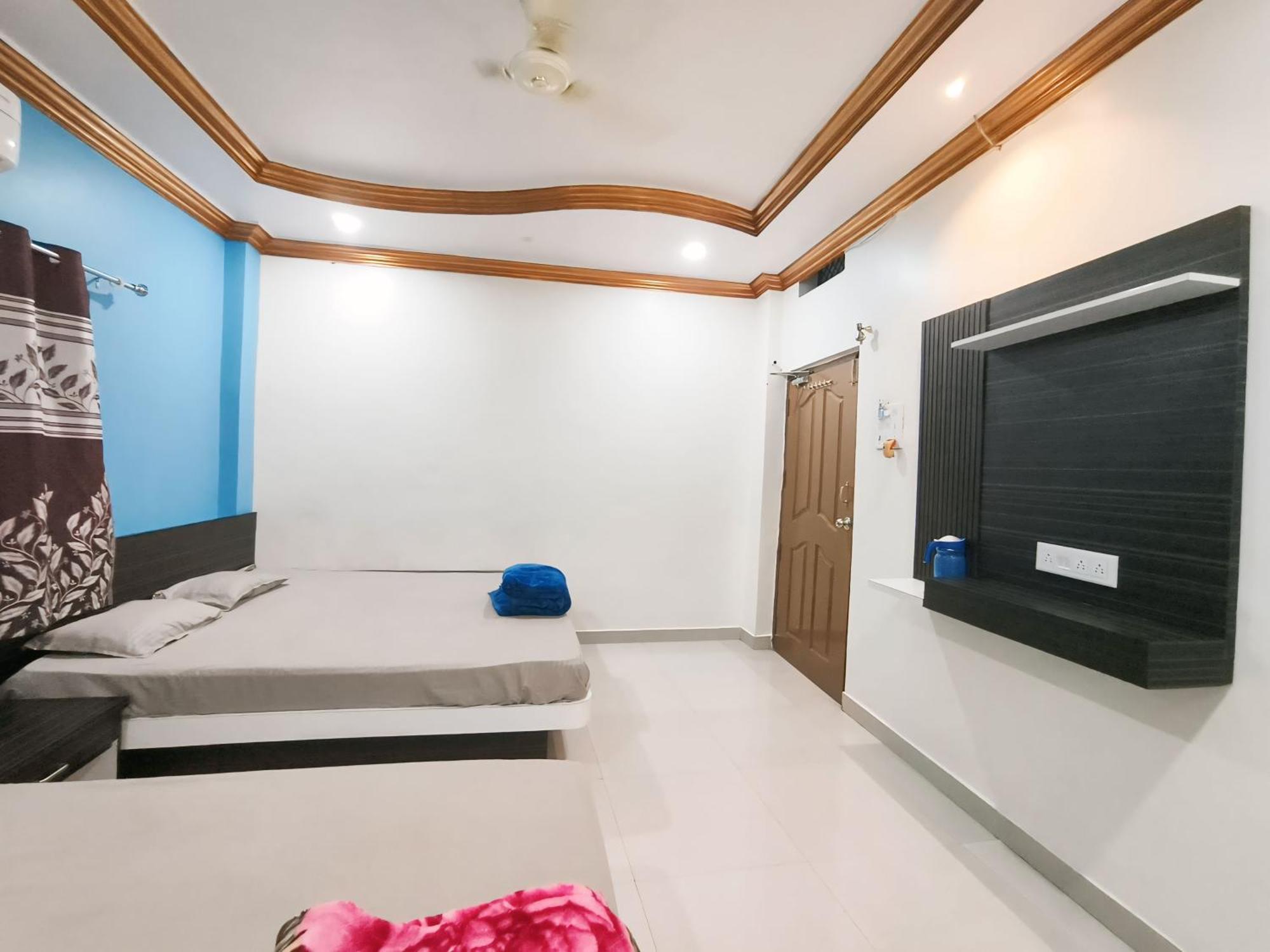 Shree Trilokeshwar Guesthouse Ujjain Bagian luar foto
