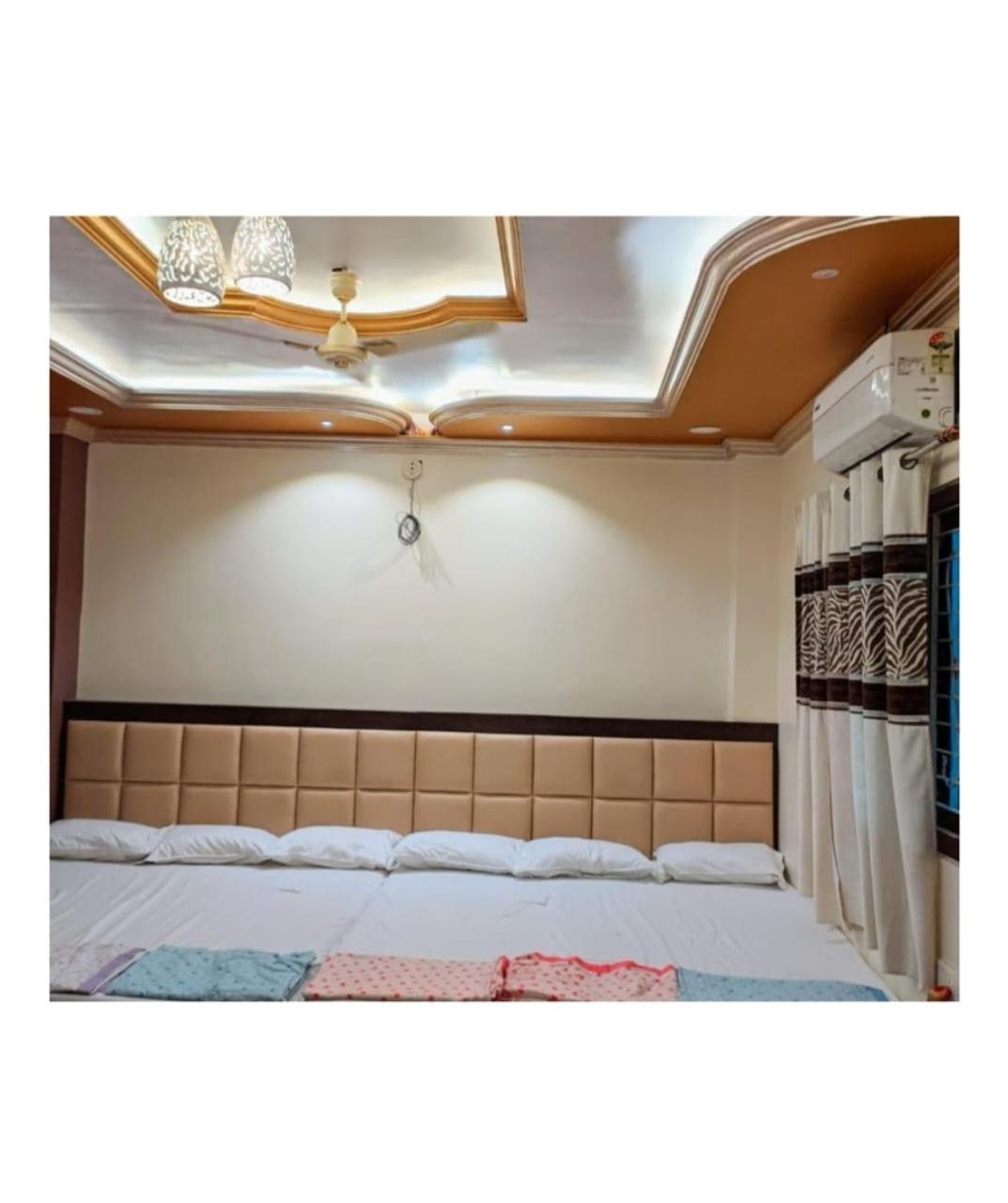 Shree Trilokeshwar Guesthouse Ujjain Bagian luar foto