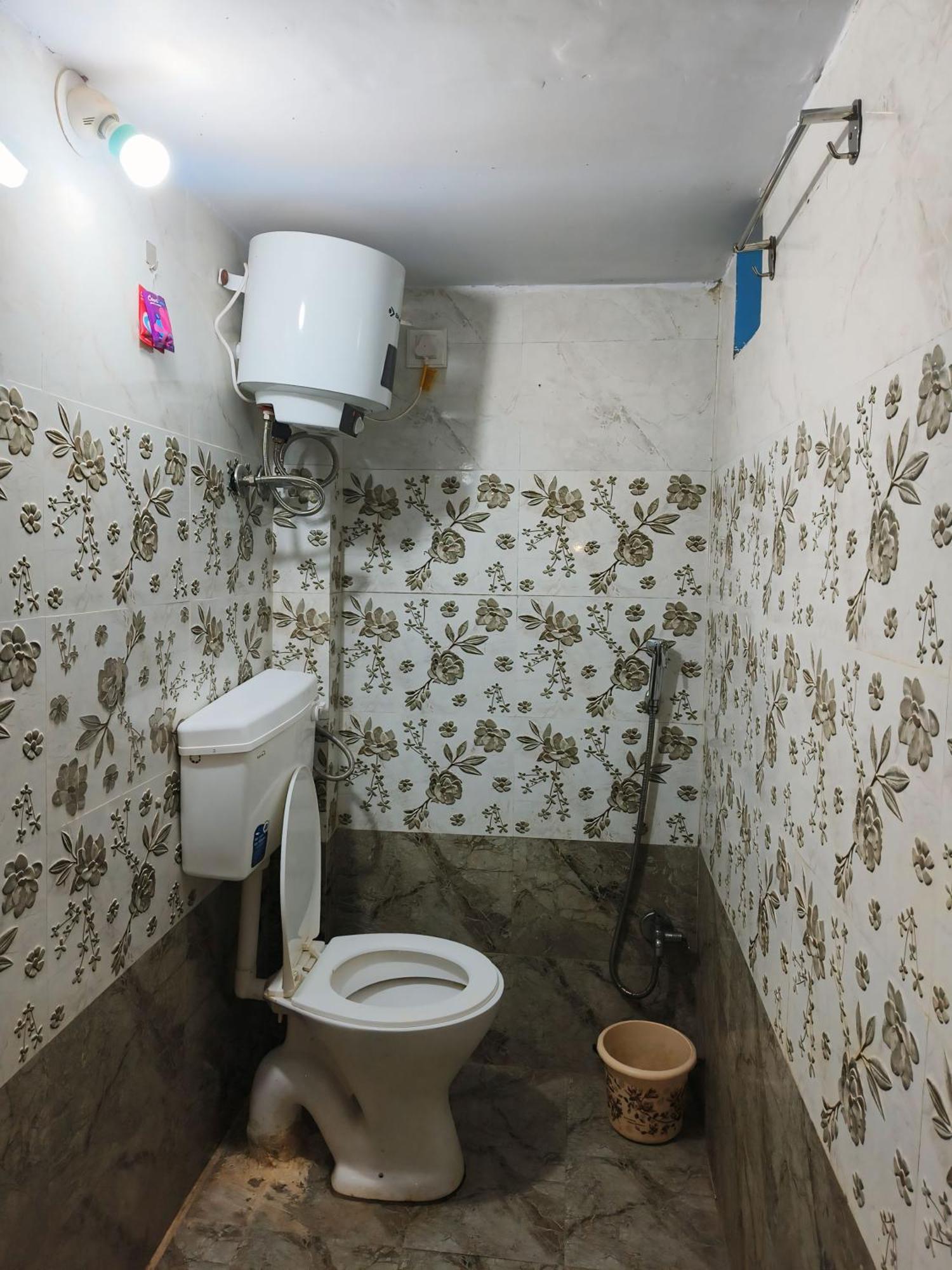 Shree Trilokeshwar Guesthouse Ujjain Bagian luar foto
