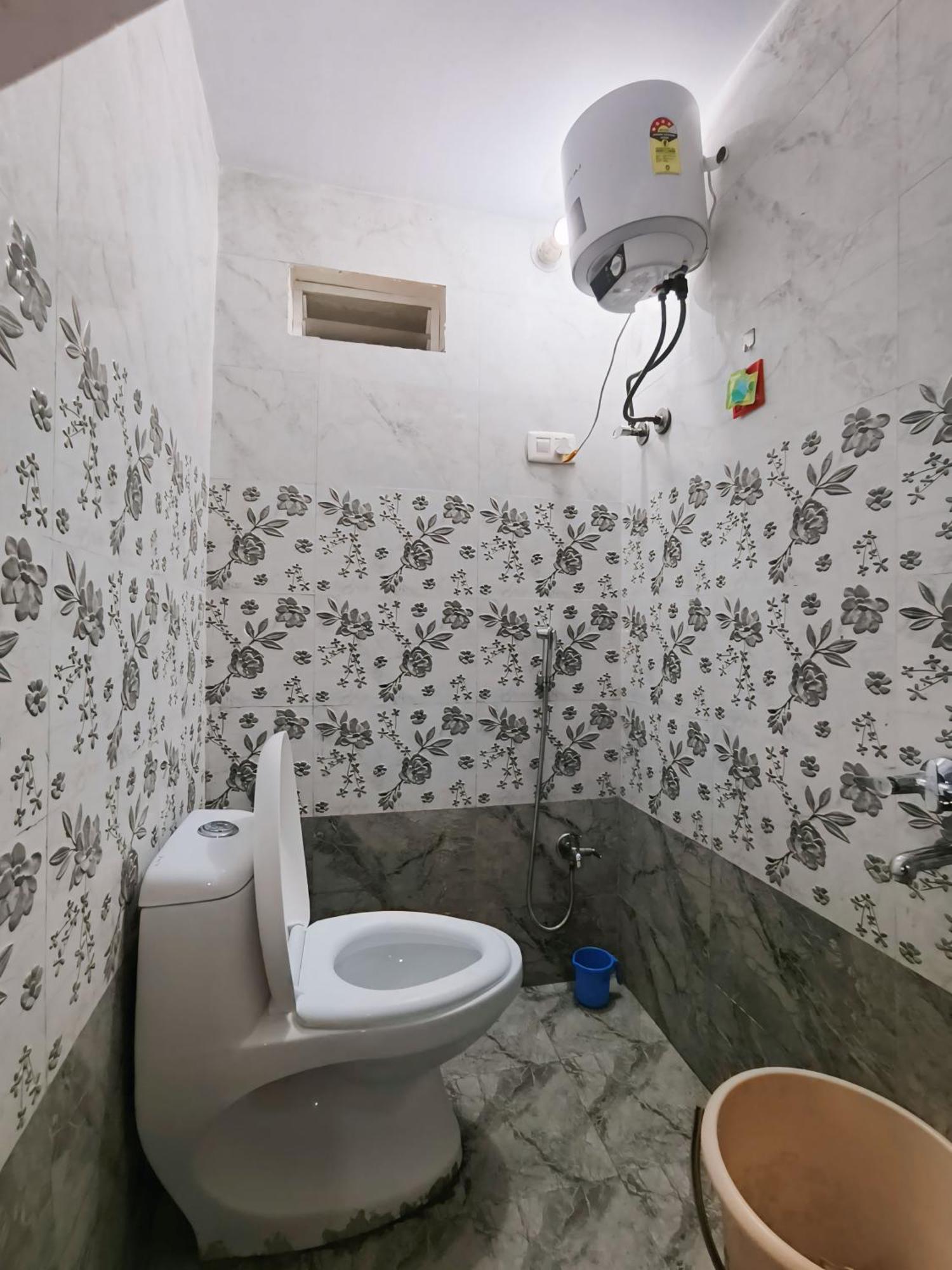 Shree Trilokeshwar Guesthouse Ujjain Bagian luar foto